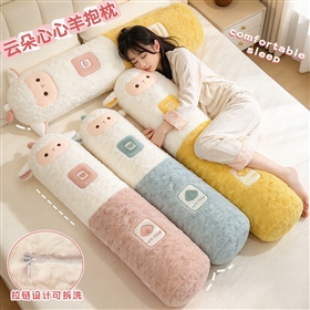 Plush cushion design 26100810401381 from Yangzhou manufacturer